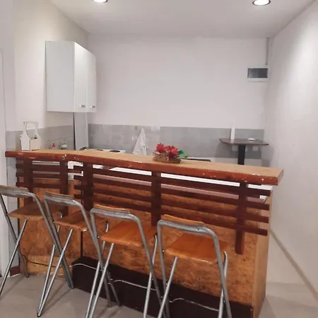 Apartman Na Dva Nivoa Apartamento Pale
