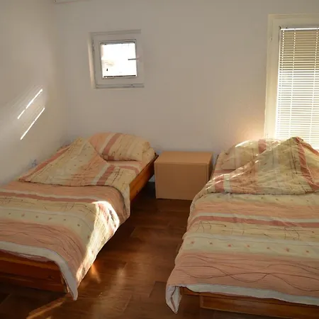Apartman Na Dva Nivoa Pale