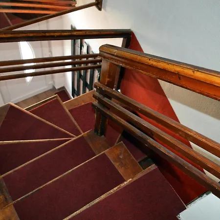 Apartman Na Dva Nivoa Apartamento Pale
